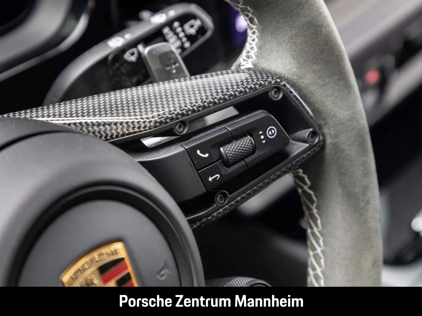 Cayenne GTS Carbon Design Paket AHK HA-Lenkung S