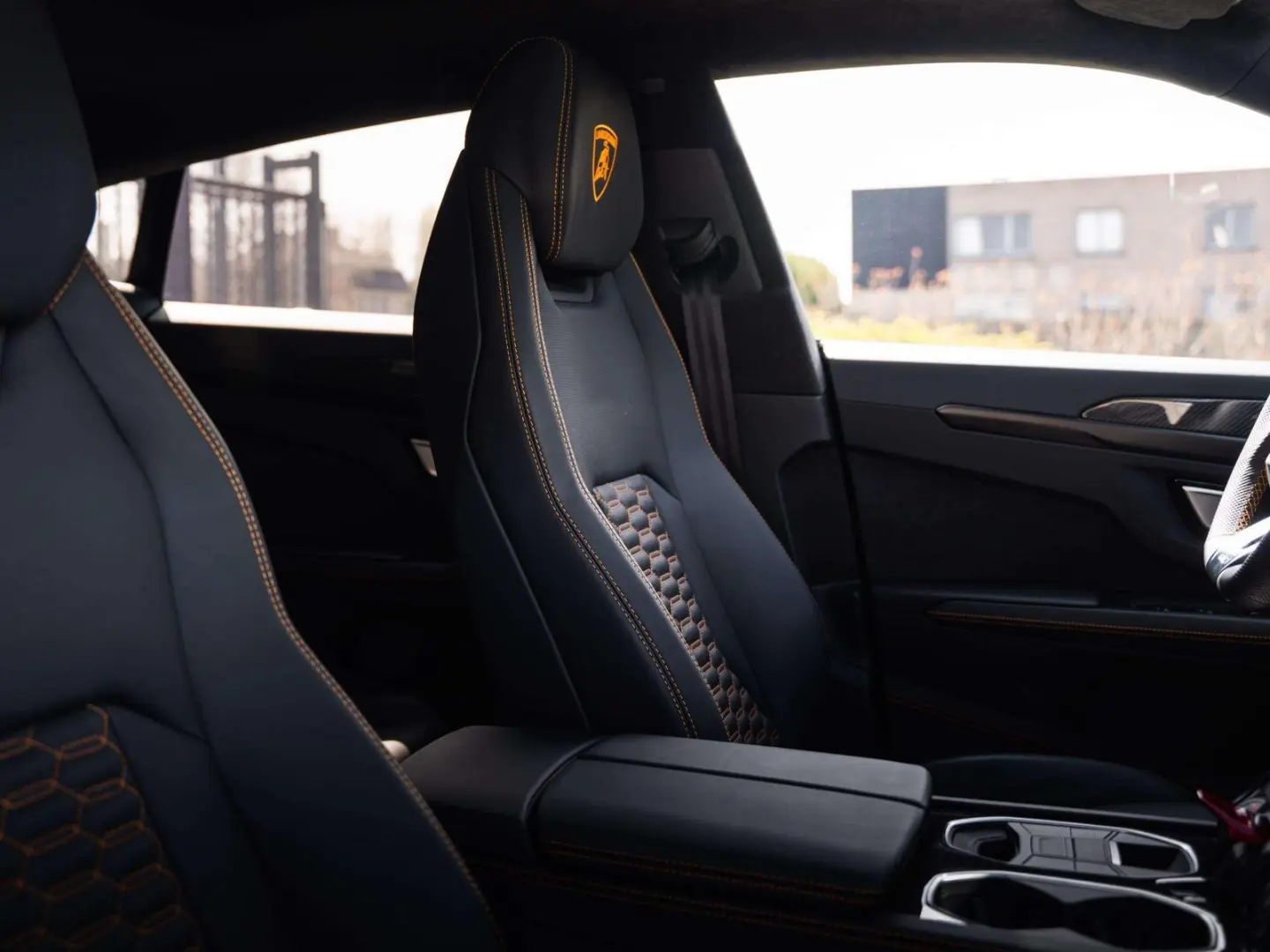 Urus Grigio Keres / Carbon / 360 