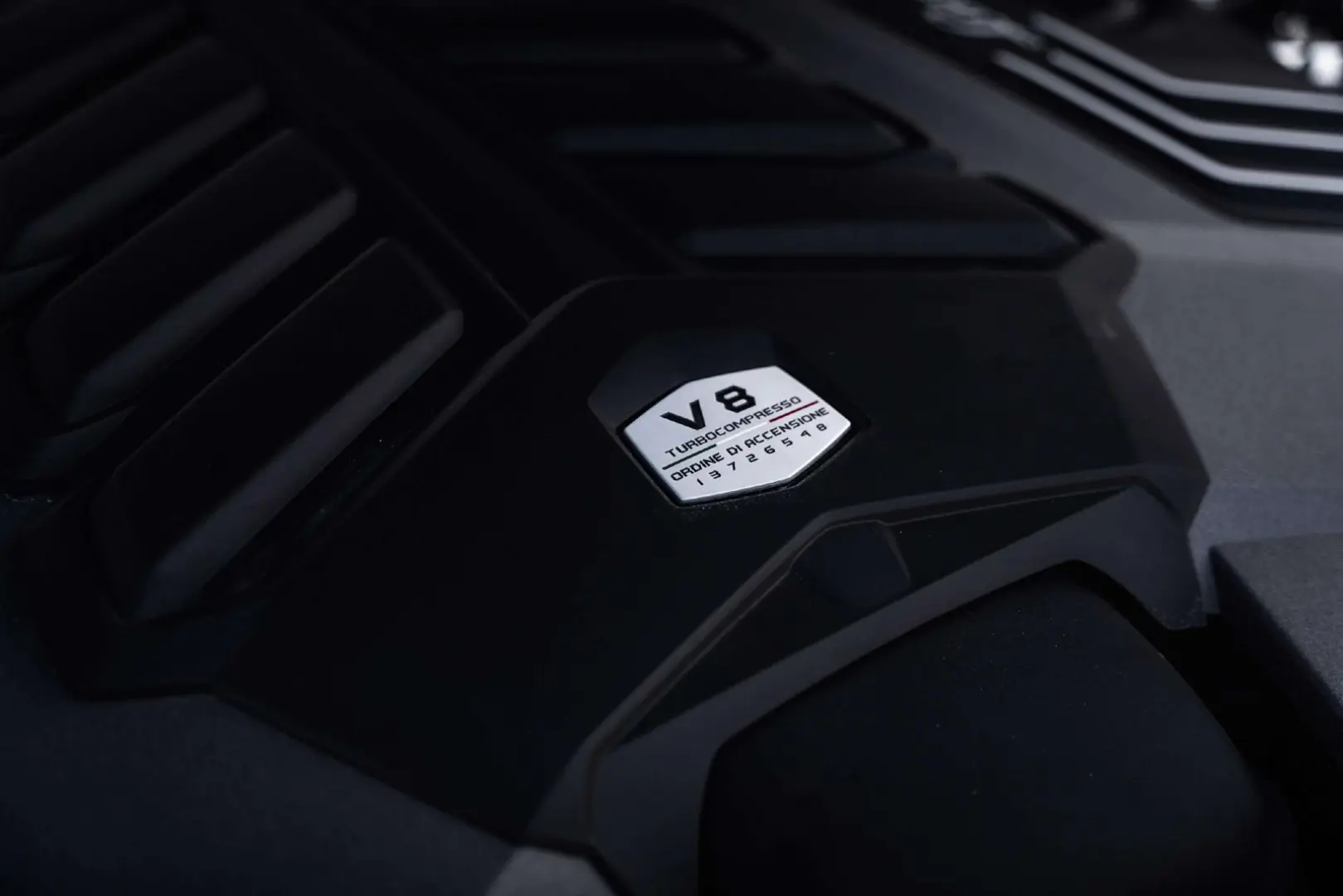 Urus Grigio Keres / Carbon / 360 