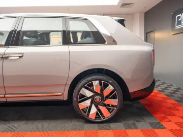 Rolls Royce Cullinan Facelift 2025