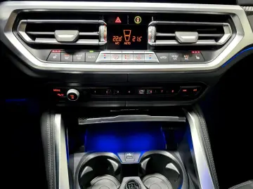 M4 Competition *EDITION 50* Carbon Schalensitze