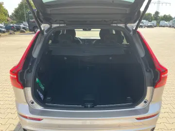 XC60 T8 Hybrid AWD Plus Dark *NAVI*360°KA*Harman