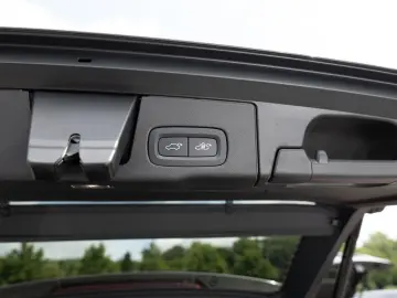 XC60 B4 R-Design SHZ NAVI W-LAN FACEL. LED 360°