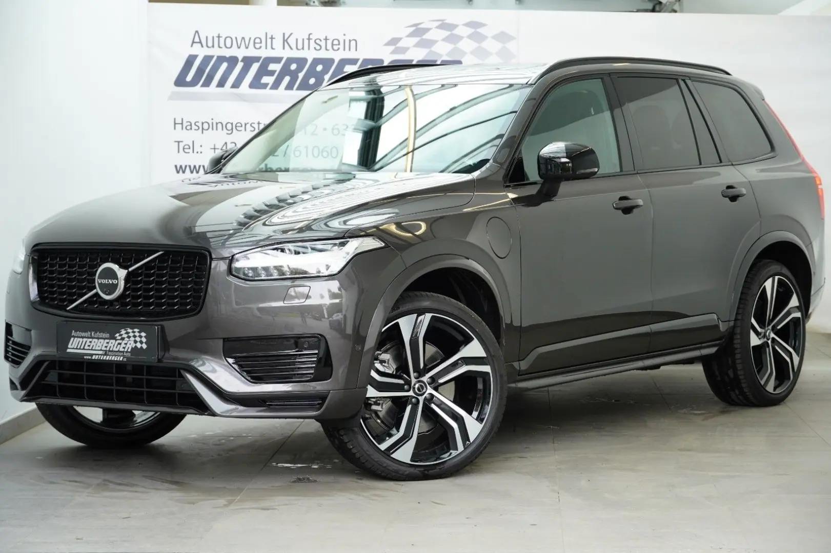 XC90 T8 Ultra Dark Recharge Plug-In Hybrid AWD