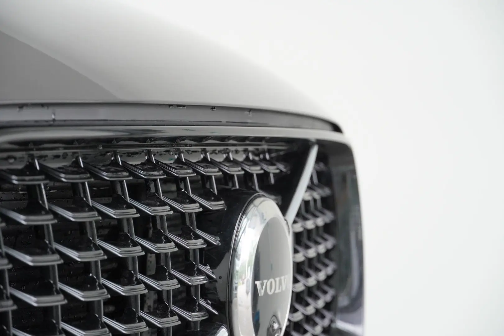 XC90 T8 Ultra Dark Recharge Plug-In Hybrid AWD
