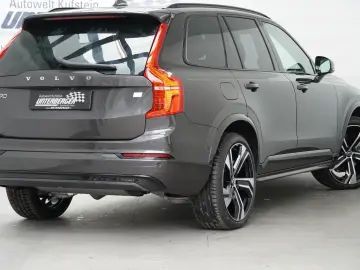 XC90 T8 Ultra Dark Recharge Plug-In Hybrid AWD