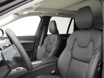 XC90 T8 Ultra Dark Recharge Plug-In Hybrid AWD