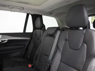 XC90 T8 Ultra Dark Recharge Plug-In Hybrid AWD