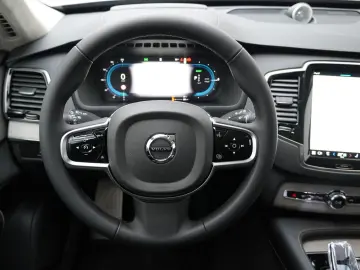 XC90 T8 Ultra Dark Recharge Plug-In Hybrid AWD