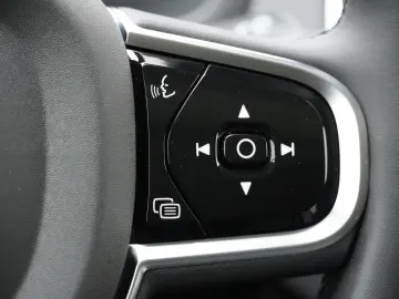 XC90 T8 Ultra Dark Recharge Plug-In Hybrid AWD