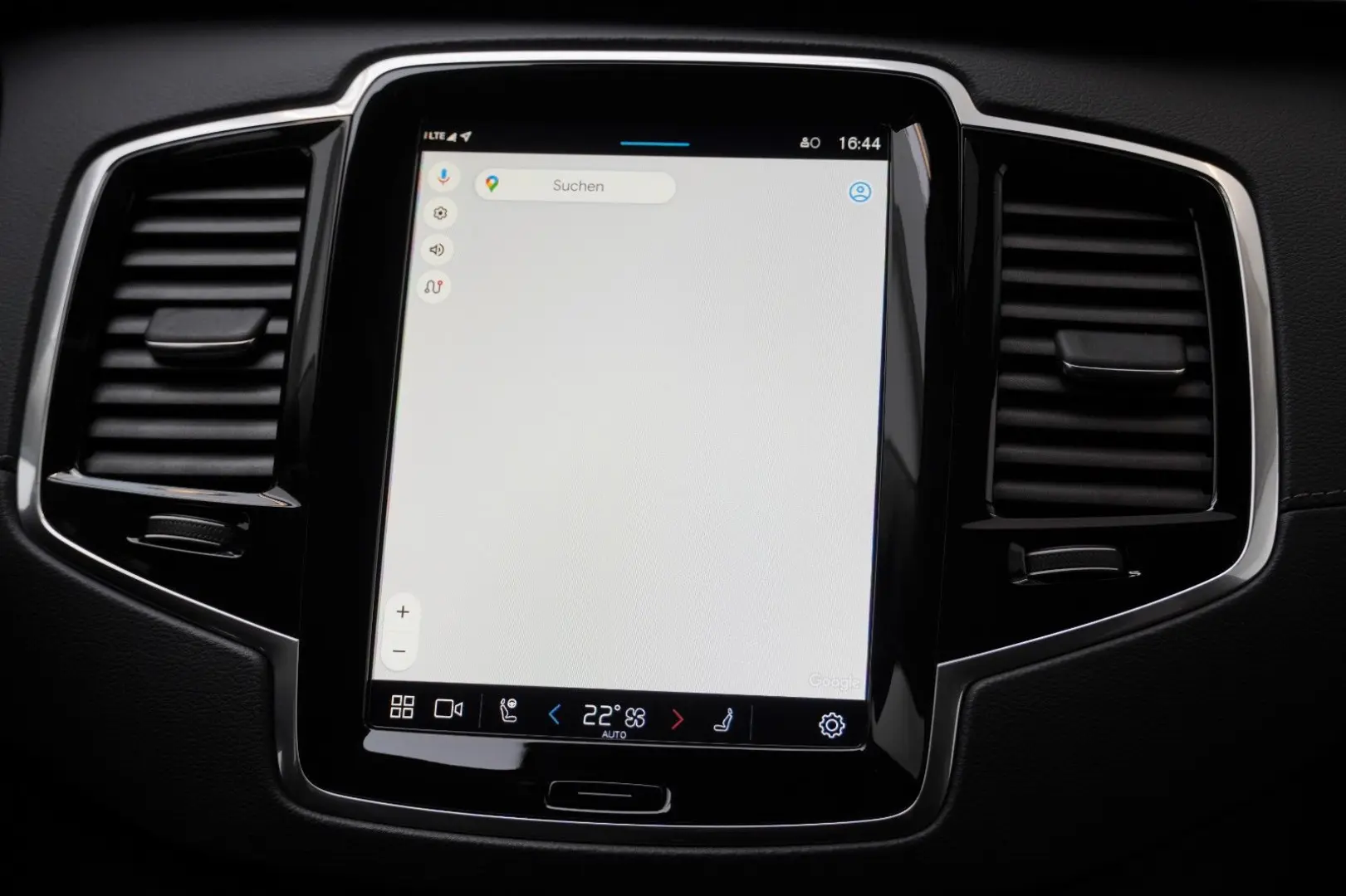 XC90 T8 Ultra Dark Recharge Plug-In Hybrid AWD