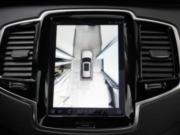 XC90 T8 Ultra Dark Recharge Plug-In Hybrid AWD