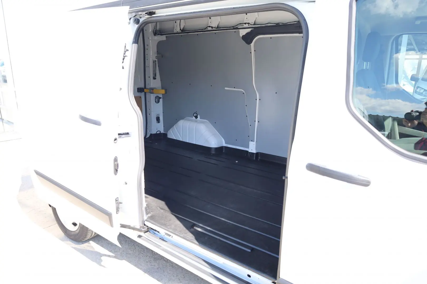 FORD TRANSIT CUSTOM L2H2