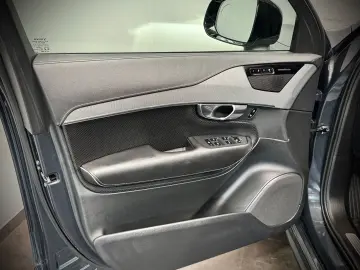 XC90*R-DESIGN*AWD*LED*7SITZER*BLIS*1.HAND*