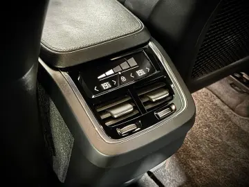 XC90*R-DESIGN*AWD*LED*7SITZER*BLIS*1.HAND*