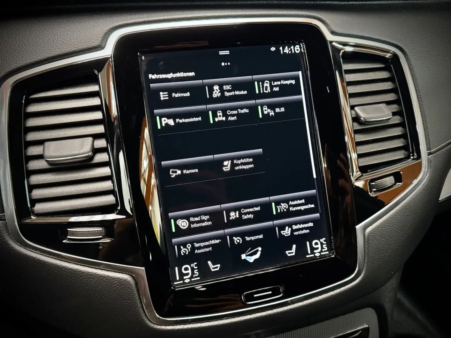 XC90*R-DESIGN*AWD*LED*7SITZER*BLIS*1.HAND*