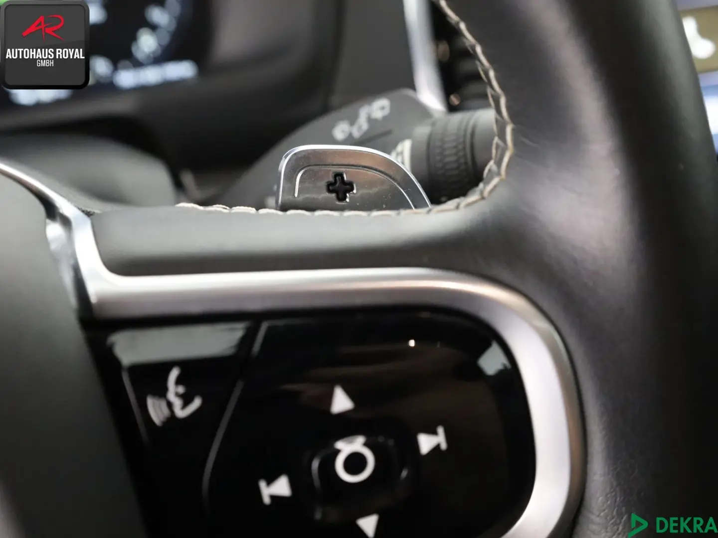 XC 90 T8 AWD RECHARGE R DESIGN 7 SITZE FOUR-C,SH