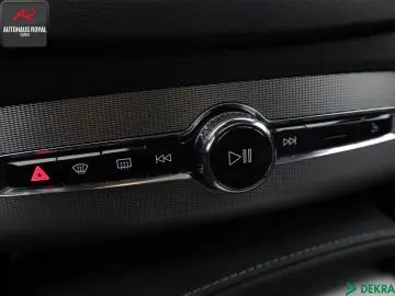XC 90 T8 AWD RECHARGE R DESIGN 7 SITZE FOUR-C,SH