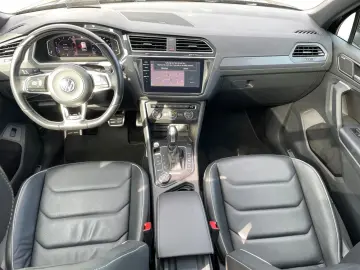 Tiguan R-Line Black Style 2.0 TSI LED/NAVI/STHZ/
