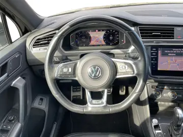 Tiguan R-Line Black Style 2.0 TSI LED/NAVI/STHZ/
