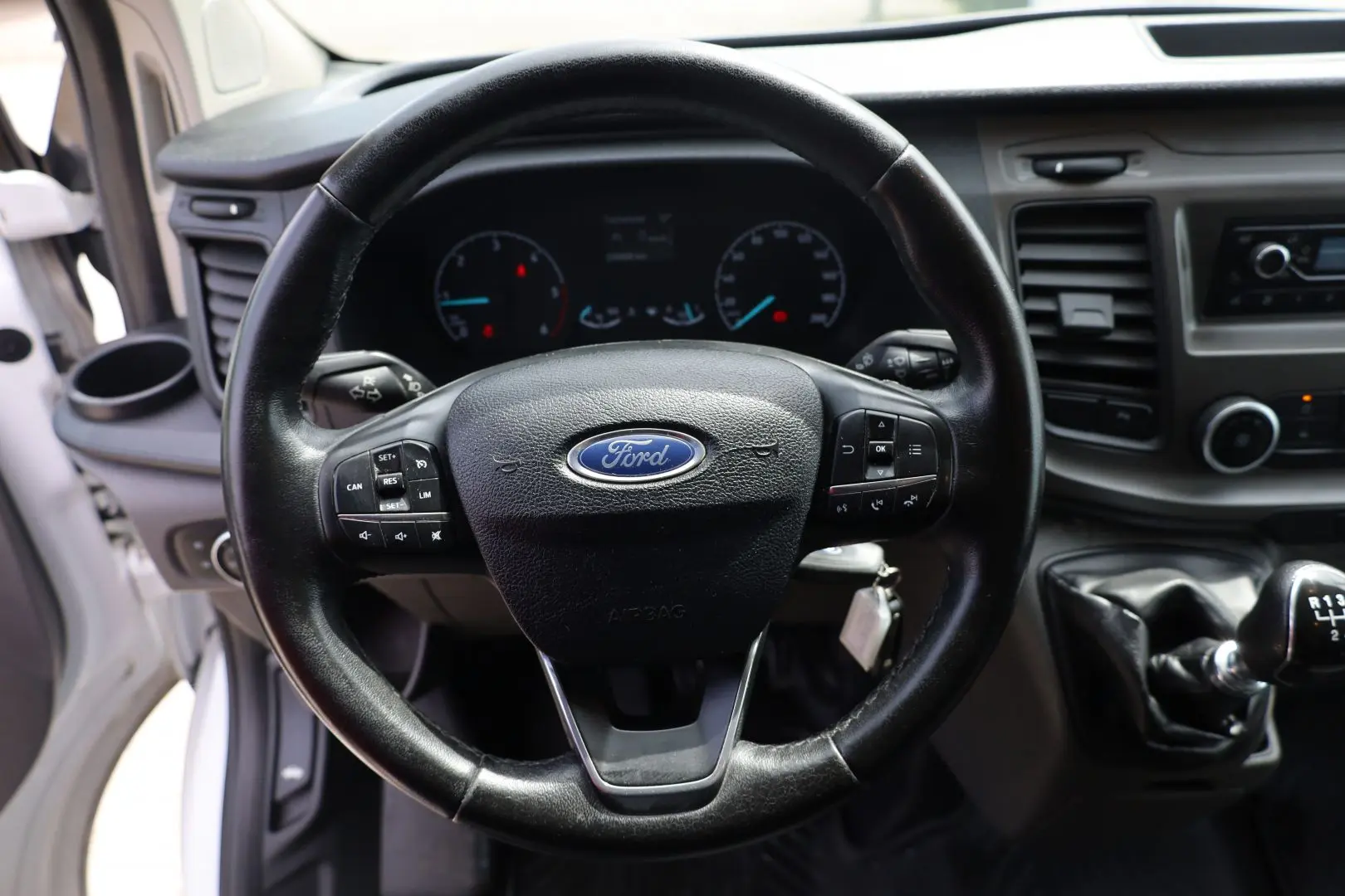 FORD TRANSIT CUSTOM L2H1 2.0D