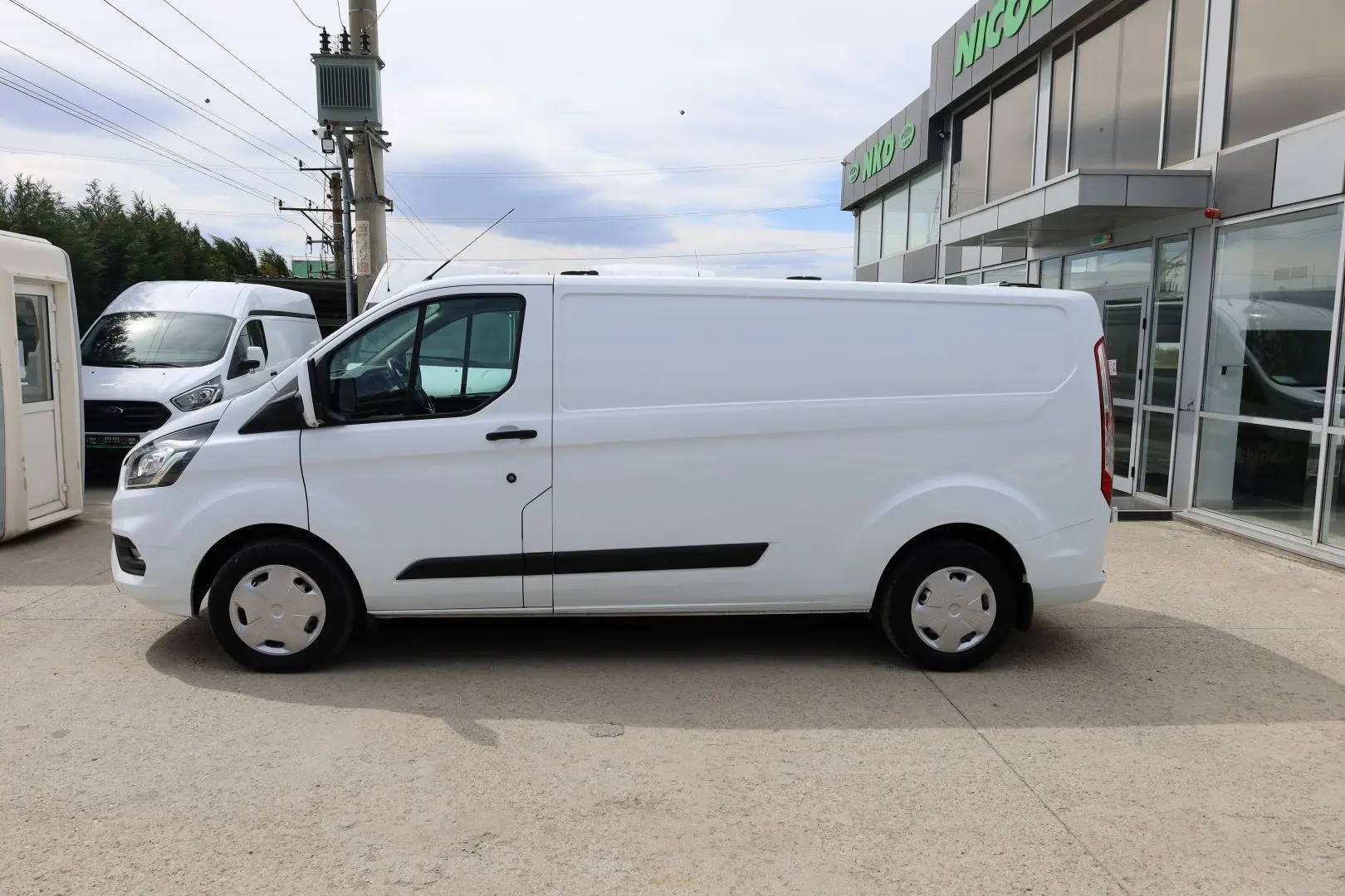 FORD TRANSIT CUSTOM L2H1 2.0D