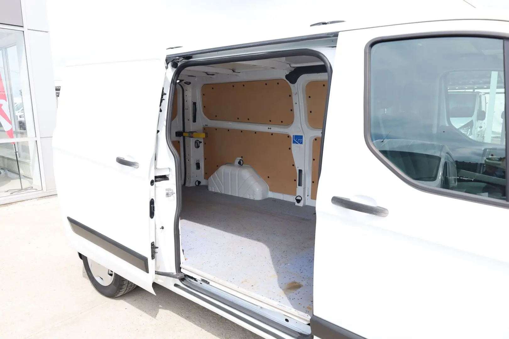 FORD TRANSIT CUSTOM L2H1 2.0D