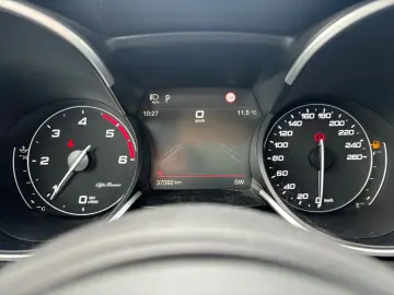 Stelvio 2.2 Diesel Q4 Veloce *Pano*Navi*Premium*