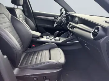 Stelvio 2.2 Diesel Q4 Veloce *Pano*Navi*Premium*