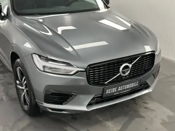 XC60 R Design T8  Recharge Plug-In Hybrid AWD