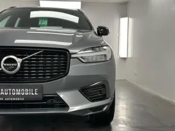 XC60 R Design T8  Recharge Plug-In Hybrid AWD