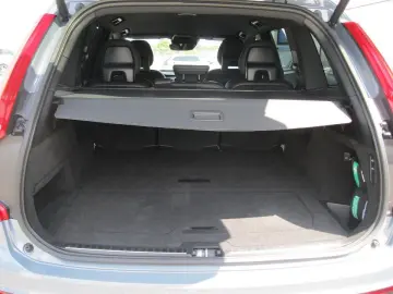 XC90 B6 Benzin R-Design XC90 B6 Benzin R-Design