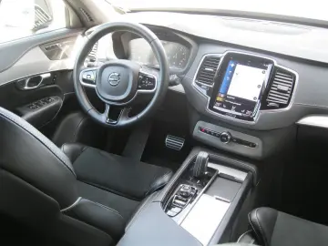 XC90 B6 Benzin R-Design XC90 B6 Benzin R-Design