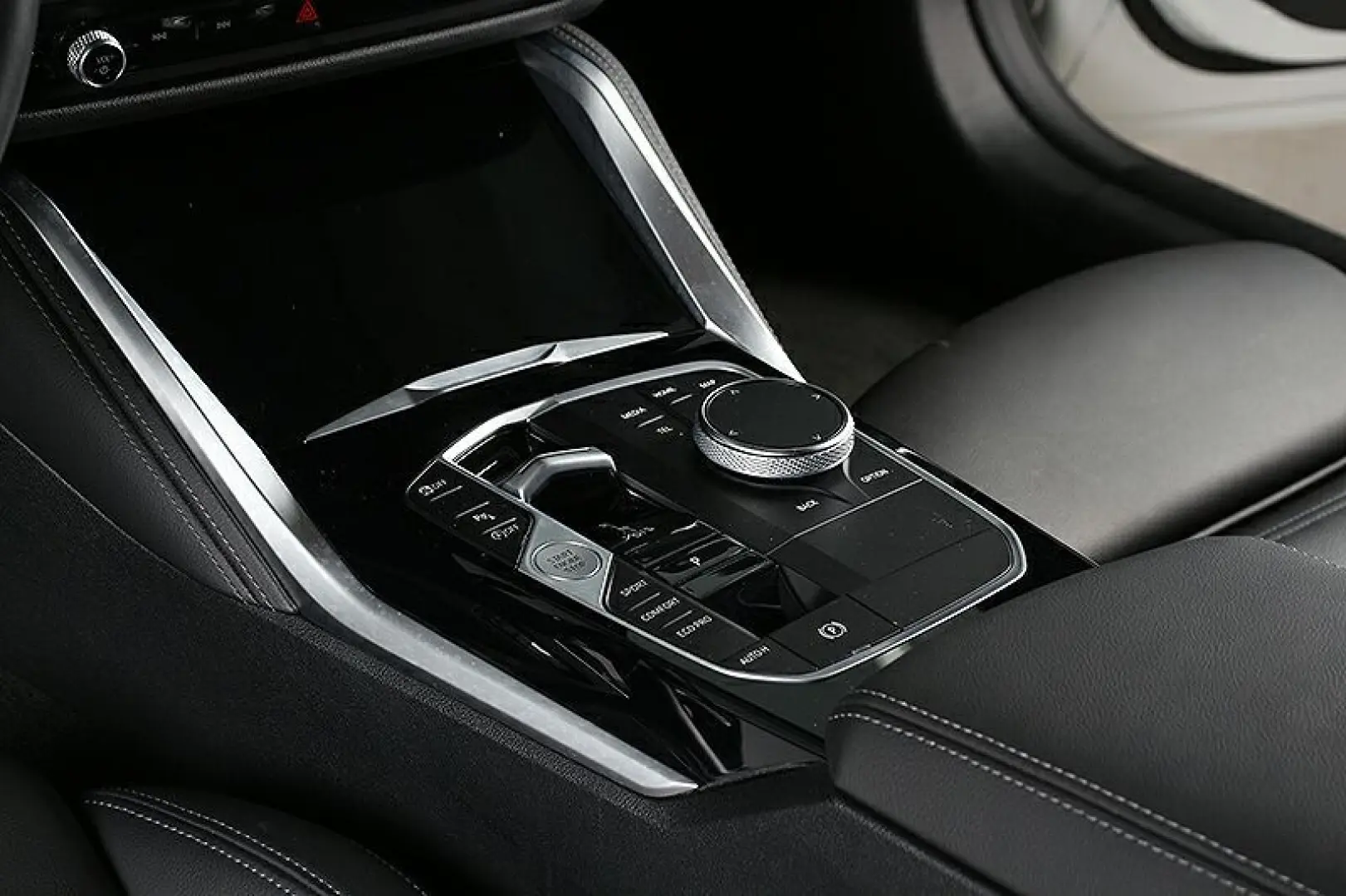 420d xDr. Coupé M Sportpaket ACC Navi AHK Parkas