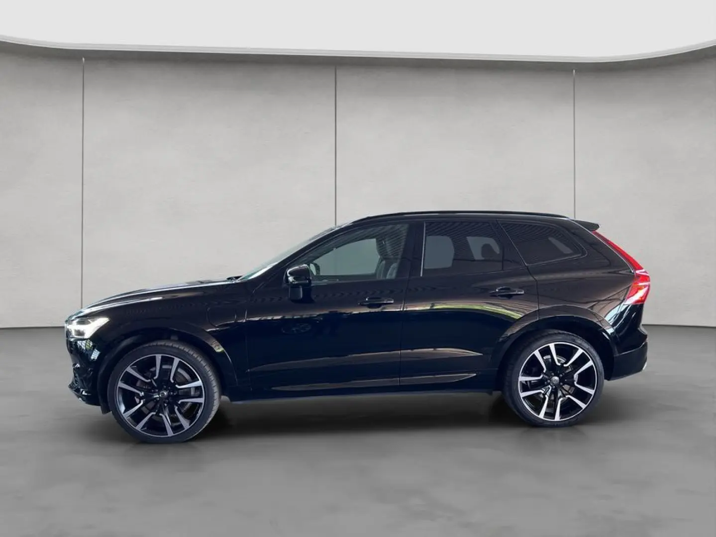 XC60 T8 Twin-Engine AWD R-Design Glasd 22'' Head