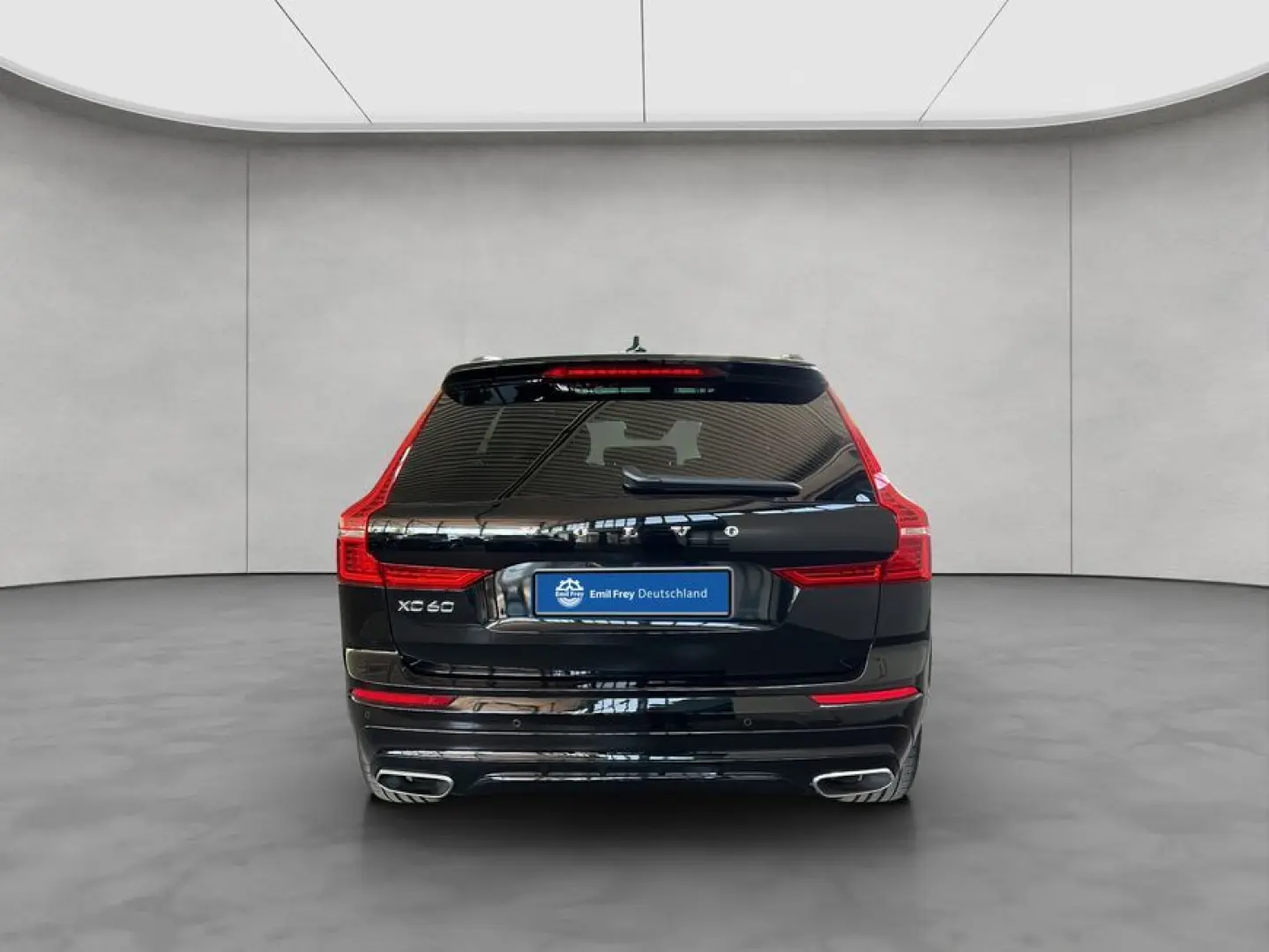XC60 T8 Twin-Engine AWD R-Design Glasd 22'' Head