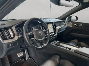 XC60 T8 Twin-Engine AWD R-Design Glasd 22'' Head