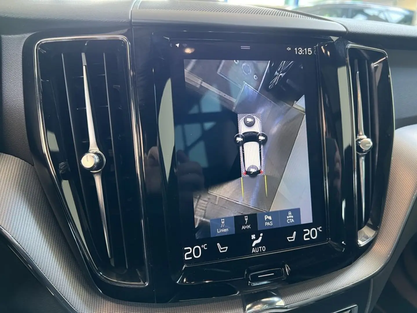 XC60 T8 Twin-Engine AWD R-Design Glasd 22'' Head