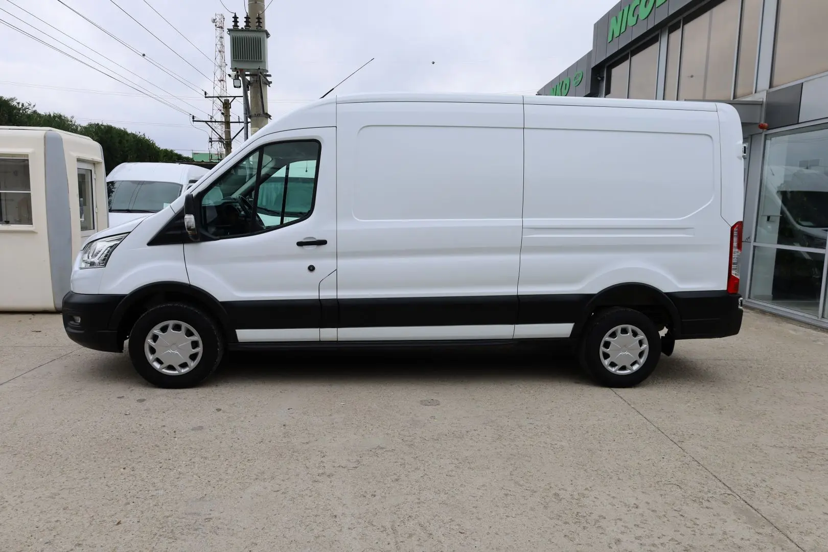 FORD TRANSIT L3H2 130CP TRACTIUNE SPATE