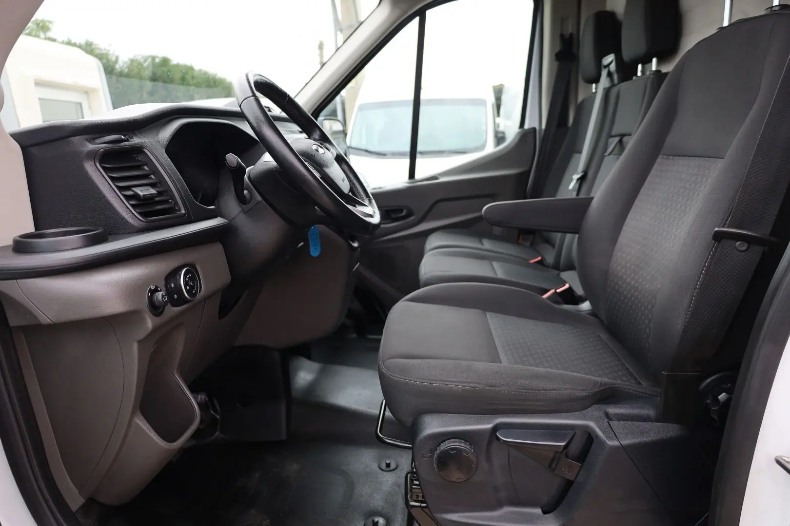 FORD TRANSIT L3H2 130CP TRACTIUNE SPATE