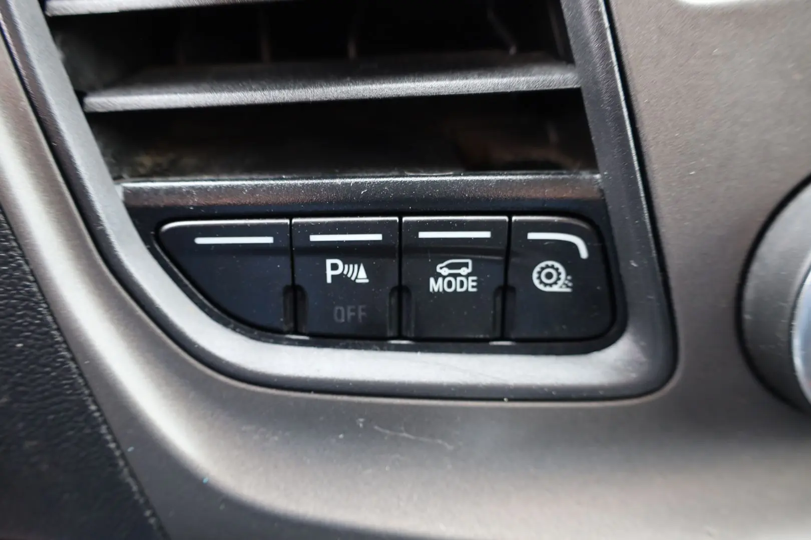 FORD TRANSIT L3H2 130CP TRACTIUNE SPATE