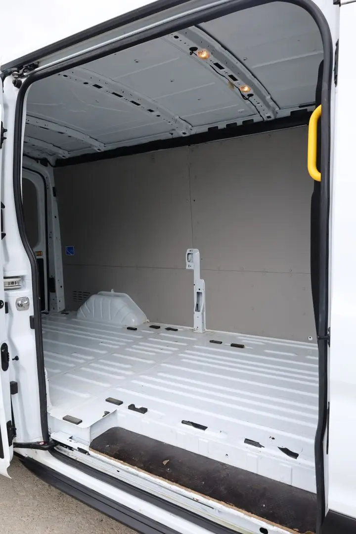 FORD TRANSIT L3H2 130CP TRACTIUNE SPATE
