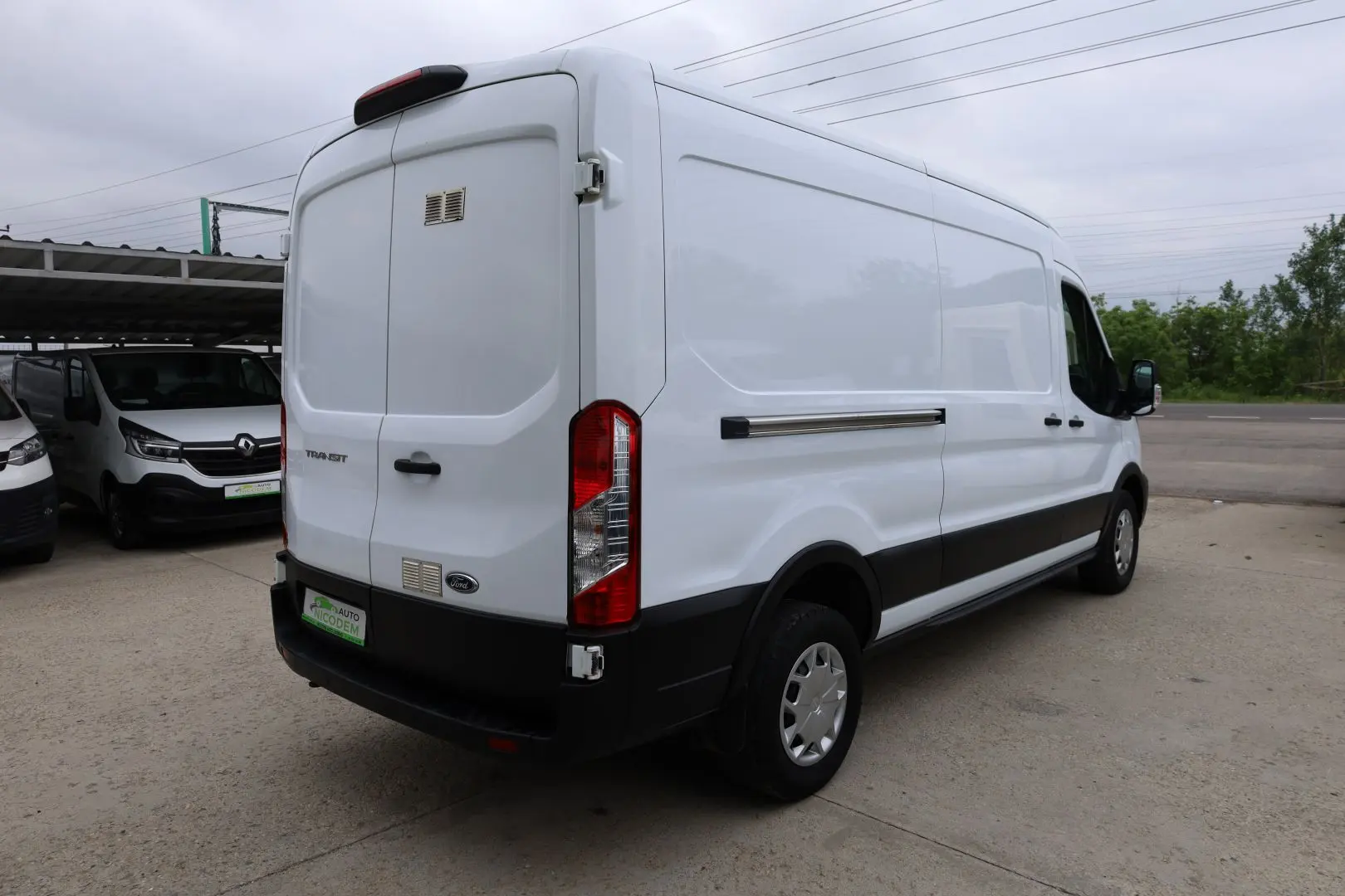 FORD TRANSIT L3H2 130CP TRACTIUNE SPATE