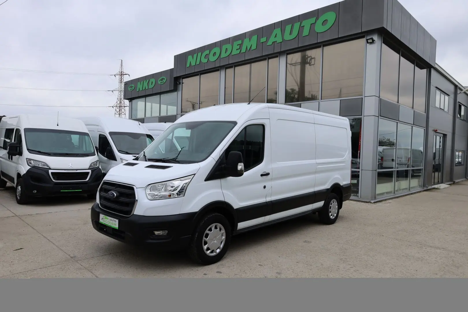 FORD TRANSIT L3H2 130CP TRACTIUNE SPATE