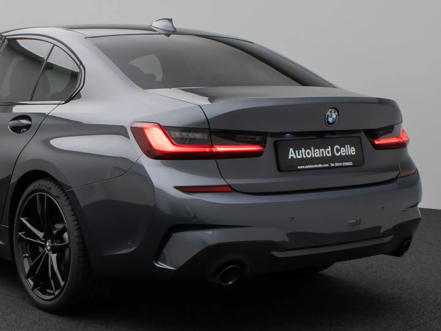 330i xD M Sport Kamera Laser HUD DAB Komfort 19