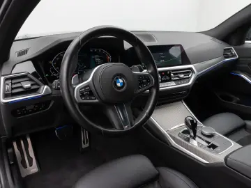 330i xD M Sport Kamera Laser HUD DAB Komfort 19