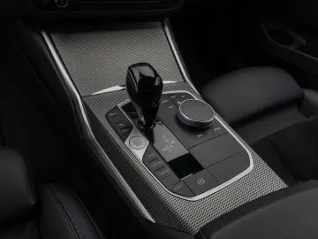 330i xD M Sport Kamera Laser HUD DAB Komfort 19