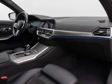 330i xD M Sport Kamera Laser HUD DAB Komfort 19
