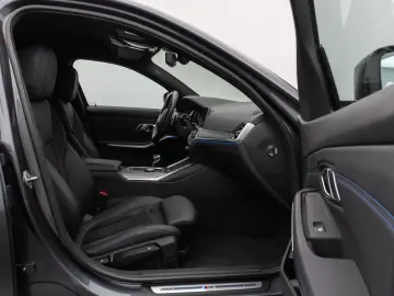 330i xD M Sport Kamera Laser HUD DAB Komfort 19