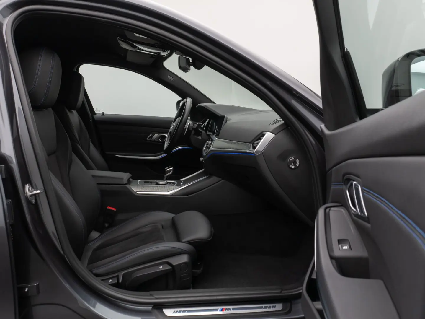 330i xD M Sport Kamera Laser HUD DAB Komfort 19